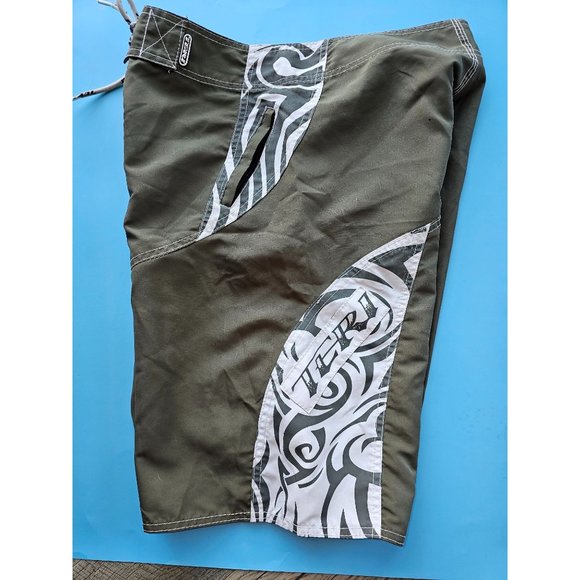 TERI olive green with white accent pieces board shorts Size Med - Picture 3 of 8